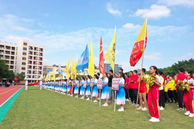 体操小学生_小学生体操表演_体操运动视频锻炼小学生